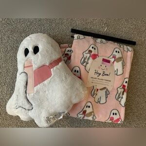 Ghost holding a cup with belt bag pillow & blanket set Halloween Viral